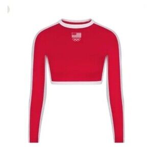 SKIMS- SIGNATURE SWIM OLYMPIC LONG SLEEVE CROPPED T-SHIRT